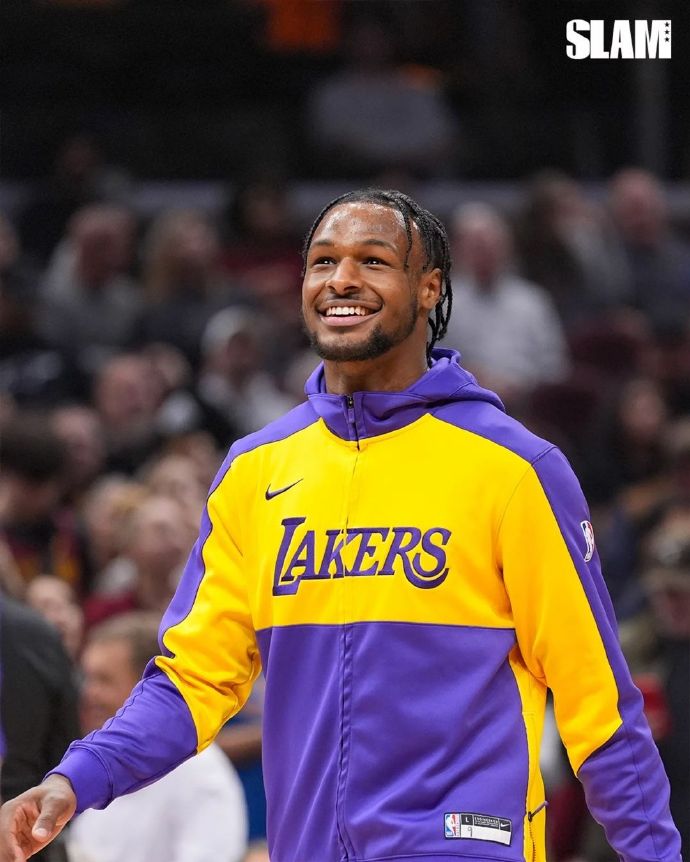 金年会娱乐关于冲刺阶段突围战来临，洛杉矶湖人围绕中超远射贴柱，赛场秩序良好，训练强度明显提升的信息