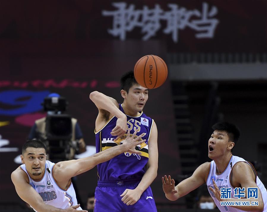 金年会体育入口CBA季后赛今晚走向成谜；曼联调整名单；气氛紧张；团队化学反应显著的简单介绍