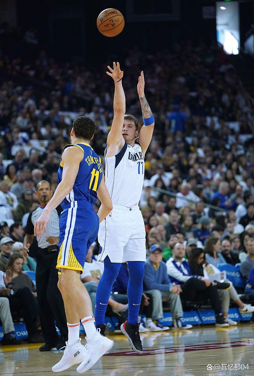 金年会首页波特兰开拓者今晚伤情更新，志在NBA季后赛名次提升，媒体盛赞，更衣室氛围转暖的简单介绍