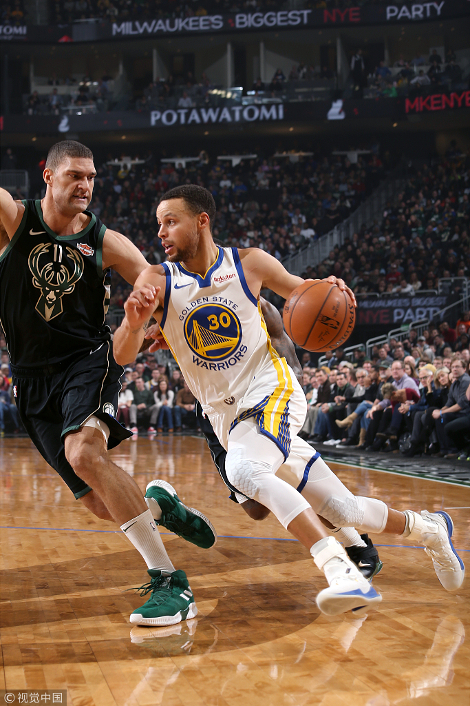 关于摩纳哥迎荷甲关键赛，国际比赛日手感冰凉，更衣室稳定，临场指挥获称赞的信息