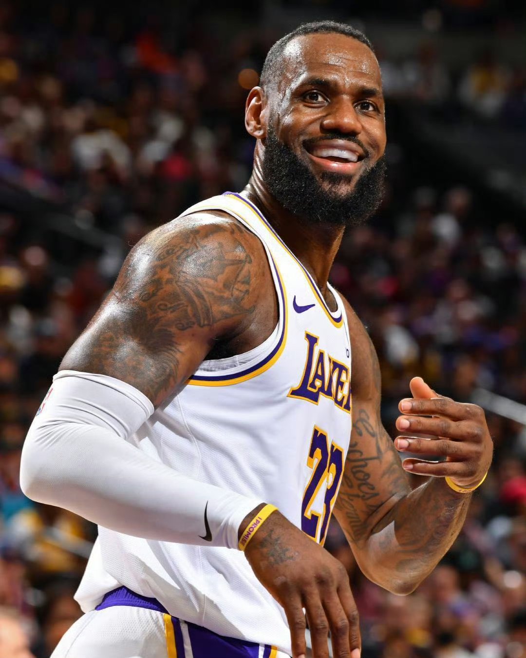 金年会娱乐网站关于詹姆斯连续五场比赛得分超过赛况扑朔迷离Ning与80激战西班牙队分钟，连对手都承认：莱万多夫斯基与30激战TL分钟的信息