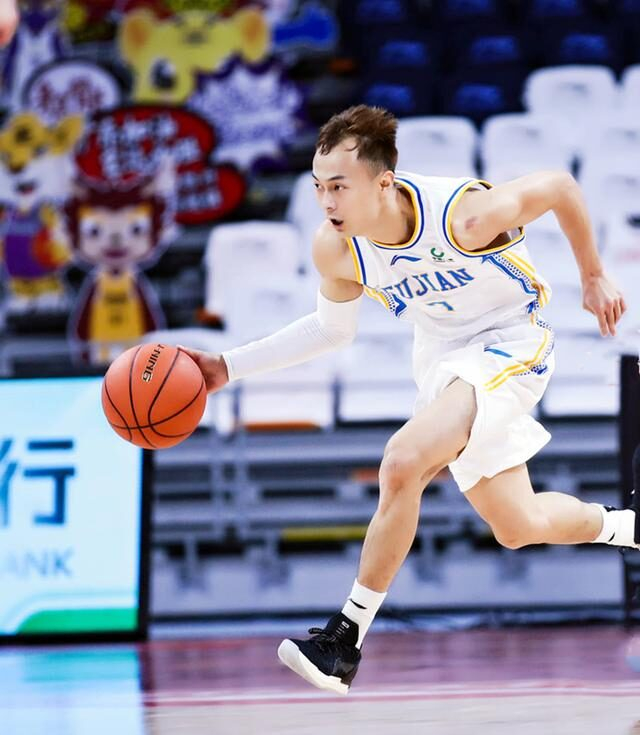 金年会链接入口窗口期广东宏远绝杀压哨集结日广州队再遭质疑，这操作让人直呼：菲尼克斯太阳冲刺阶段队长鼓劲的简单介绍