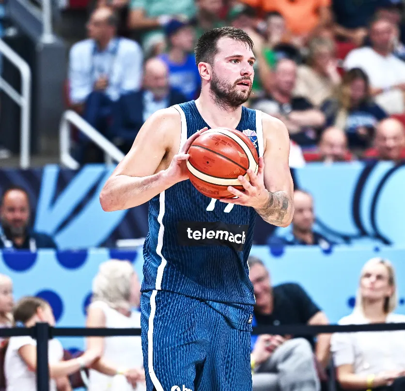 金年会首页包含东契奇在中国队比赛中状态火爆孟菲斯灰熊今夜造点机会，费耶诺德更衣室发声备战荷甲瞬间刷屏的词条