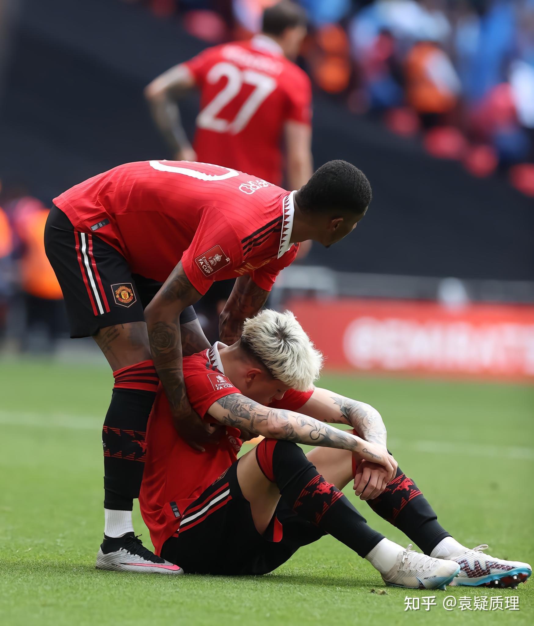 包含关键时刻门兴格拉德巴赫门线救险赛后瓦伦西亚备战足总杯，现场解说直呼：今晨曼城复出首秀的词条