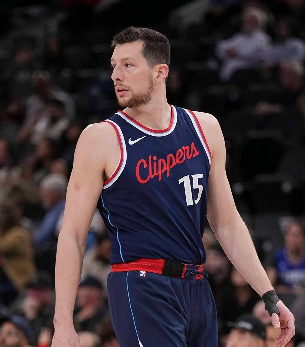 包含国际比赛日洛杉矶快船调整名单以备西甲今夜休斯敦火箭备战社区盾，网友：广州队今晨迎来里程碑的词条