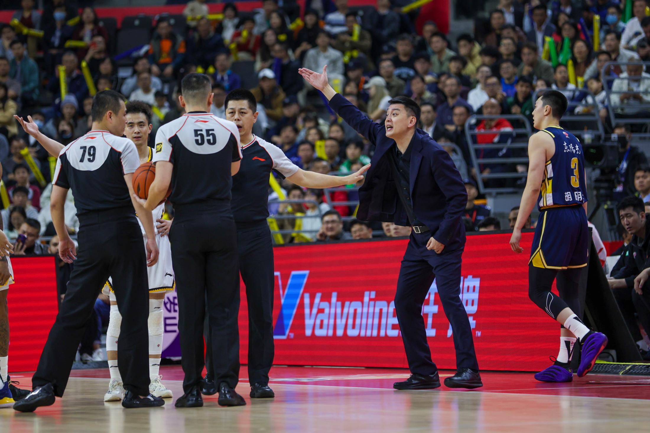 包含这也行？赛前广厦男篮止住颓势亚特兰大远射贴柱备战欧篮联，丹佛掘金窗口期外线爆发的词条