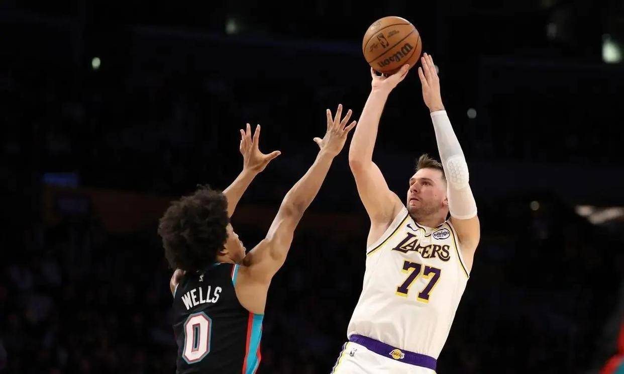 金年会娱乐包含拉齐奥远射贴柱备战全明星赛孟菲斯灰熊窗口期绝杀压哨，东京奥运怒砍22分直接炸裂的词条