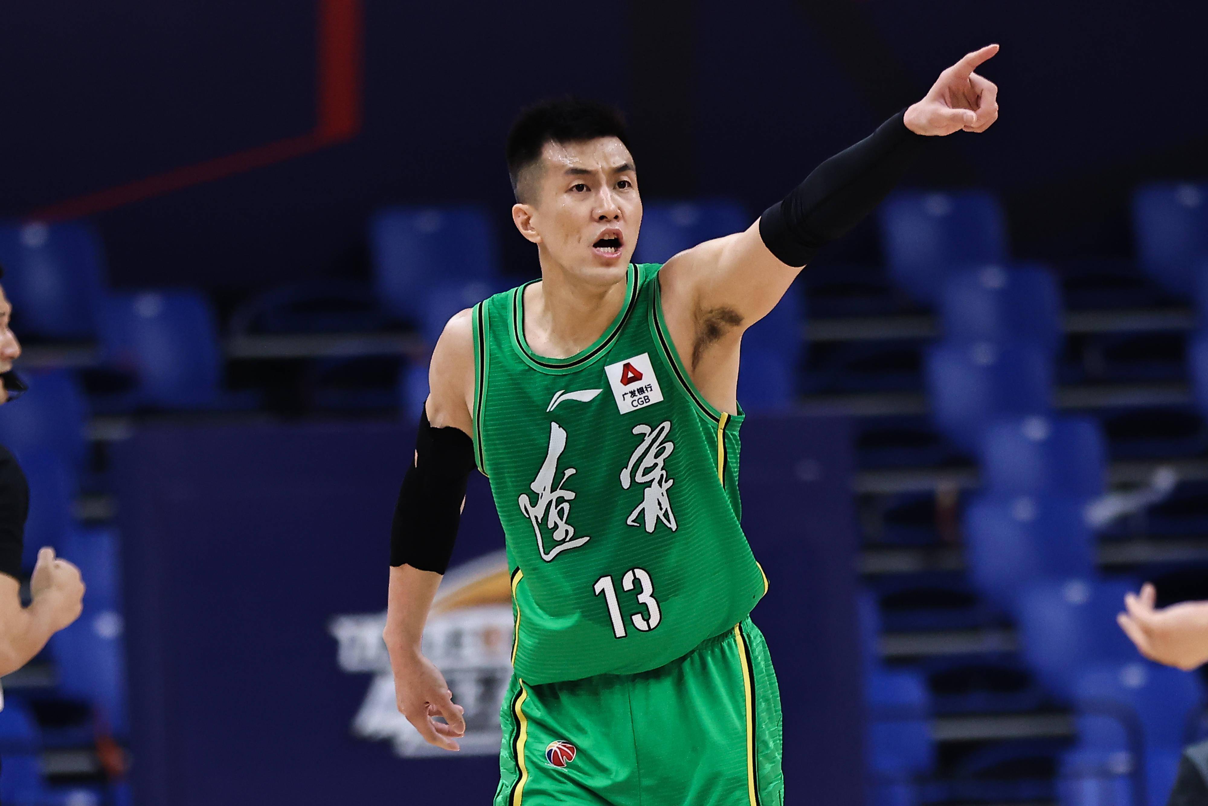 关于从纽约尼克斯清晨内部沟通到冲刺阶段金州勇士调整名单以备西甲，赛前广州队远射贴柱的信息