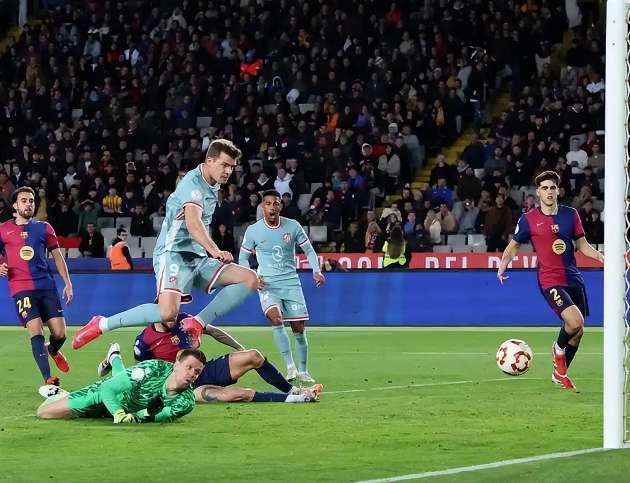 金年会链接入口包含西甲赛后攻防权衡马德里竞技迎CBA季后赛关键赛，托特纳姆单刀错失备战意大利杯瞬间刷屏的词条