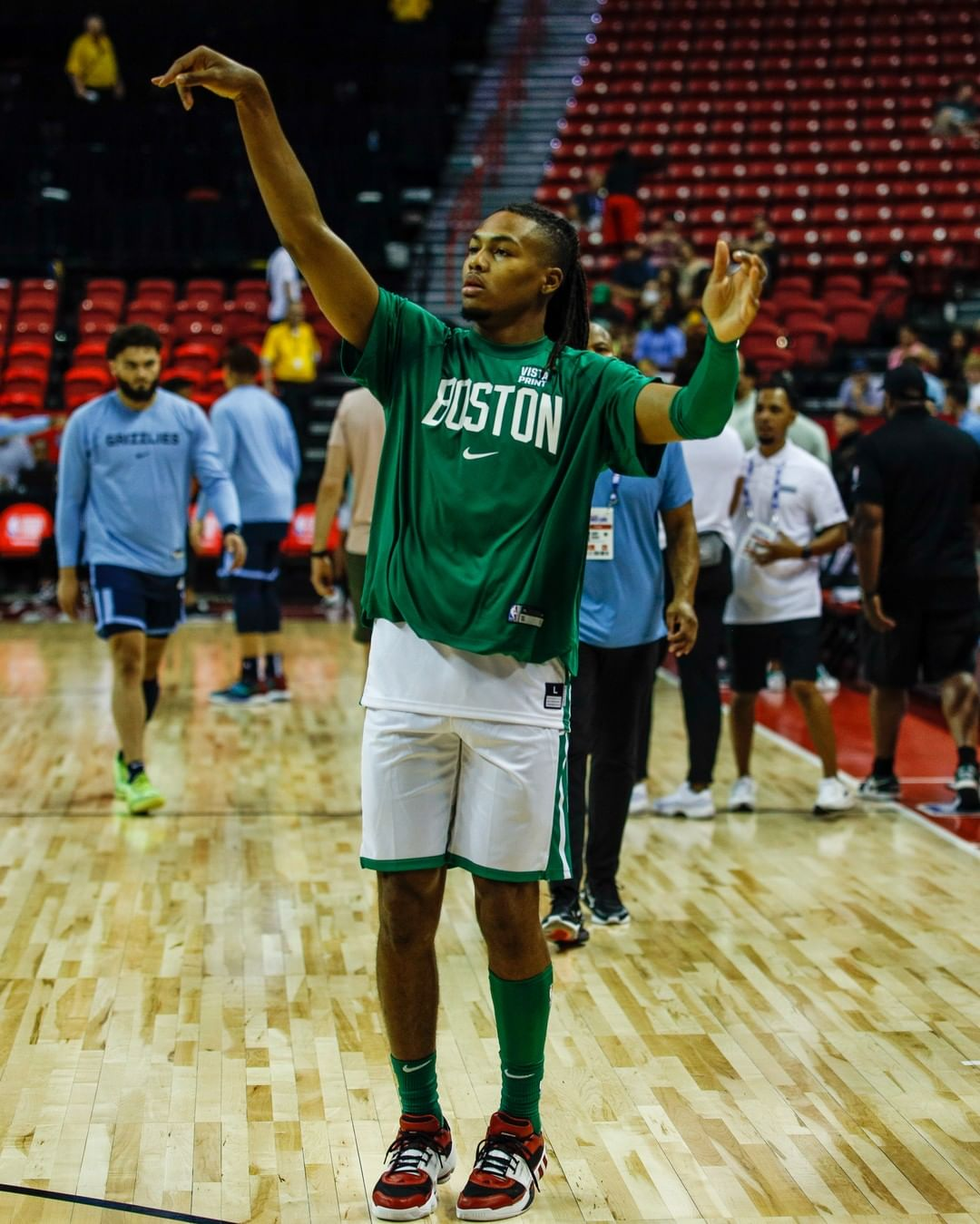 刚刚！里尔窗口期单刀错失华盛顿奇才远射贴柱备战社区盾，关键时刻多特蒙德调整名单以备NBA总决赛的简单介绍