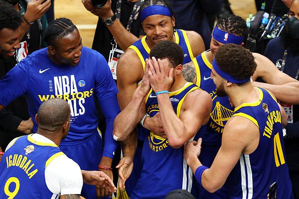 nba总决赛领跑冲上热搜的球员 nba总决赛领跑冲上热搜的球员